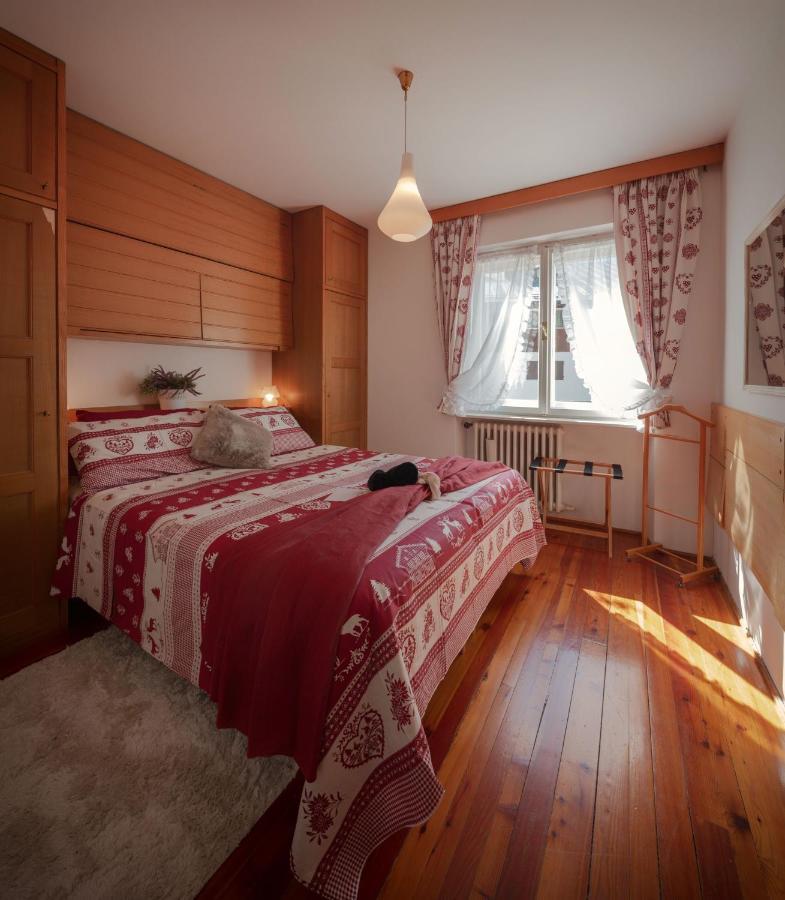 Апартаменты Cortina-House Кортина-д'Ампеццо Экстерьер фото